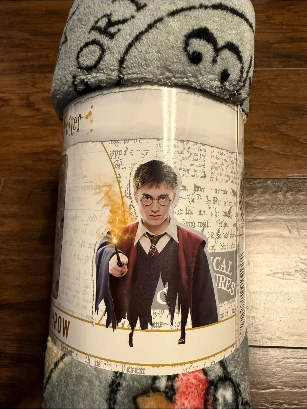 Harry Potter Super Plush Throw Blanket - Wizarding World 46” X 60”